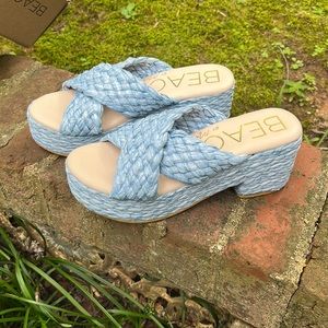 Beach by Matisse sandals size 8M.